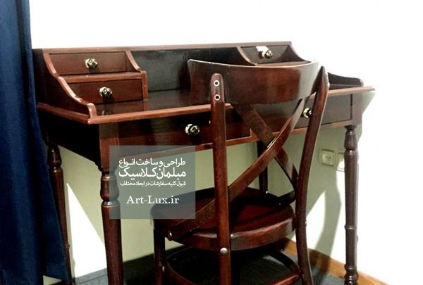 میز برای مطالعه